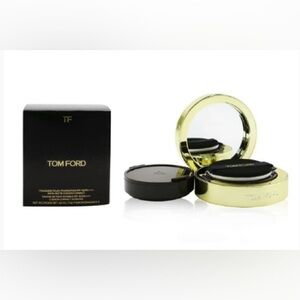 Traceless Touch Foundation SPF 45/PA Satin-Matte Compact + 1 Refill- 20 Buff